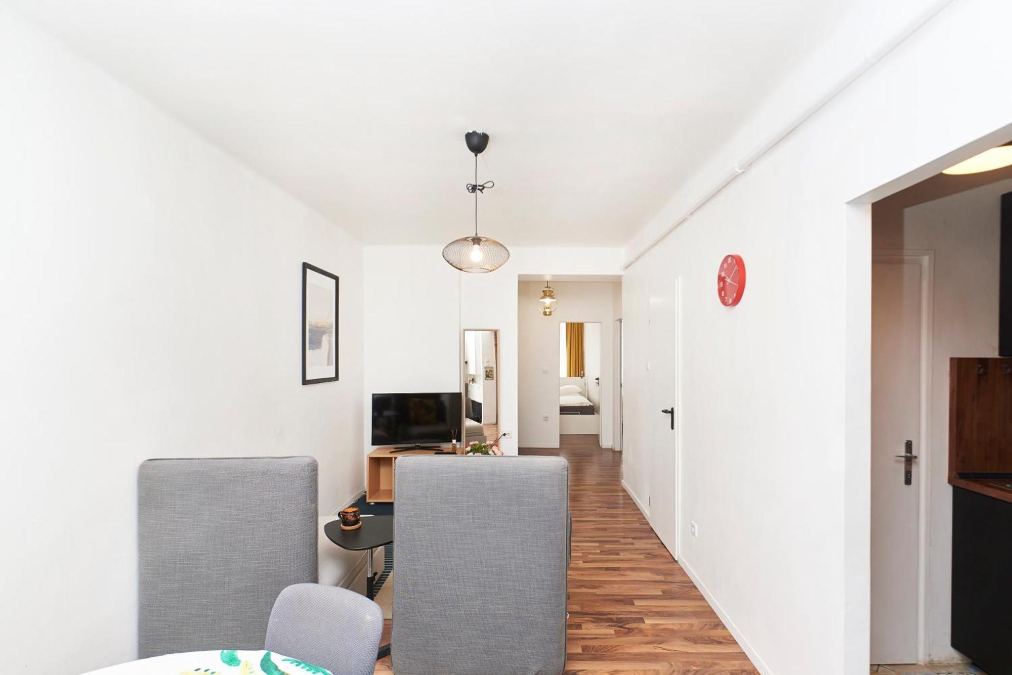 U Home Central Budapest Bagian luar foto