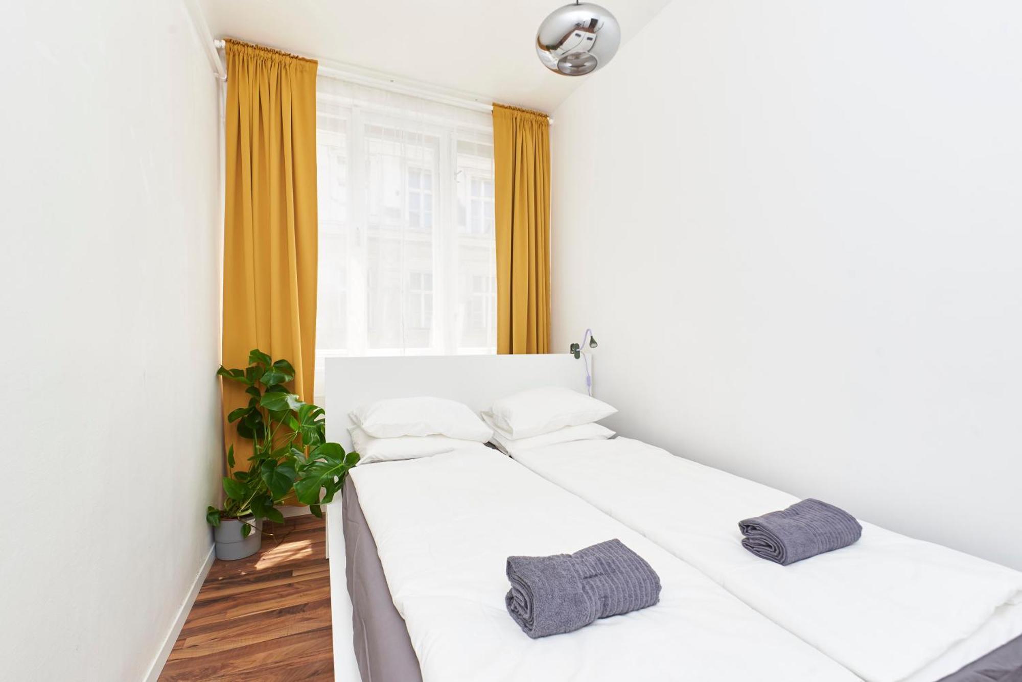 U Home Central Budapest Bagian luar foto