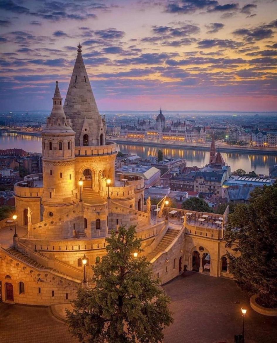 U Home Central Budapest Bagian luar foto