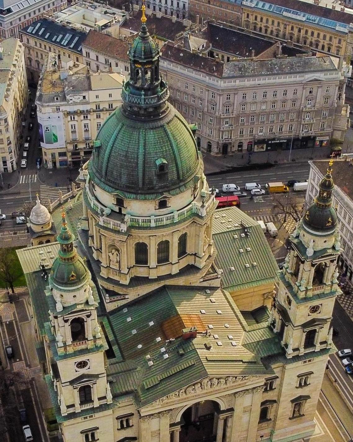 U Home Central Budapest Bagian luar foto